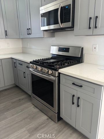 16245 Londelius, North Hills (los Angeles), CA 91343