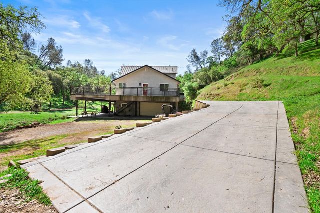 19998 Spring Valley Rd, Plymouth, CA 95669