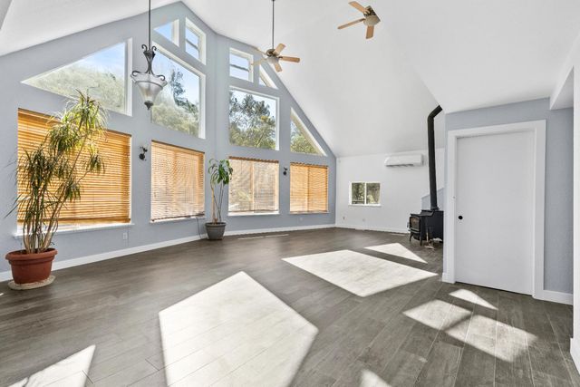 19998 Spring Valley Rd, Plymouth, CA 95669