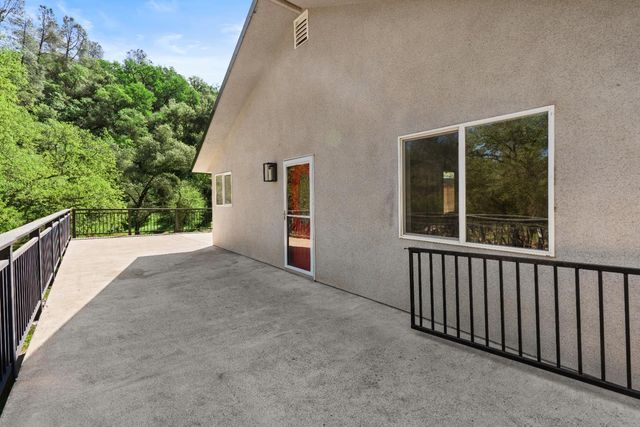 19998 Spring Valley Rd, Plymouth, CA 95669