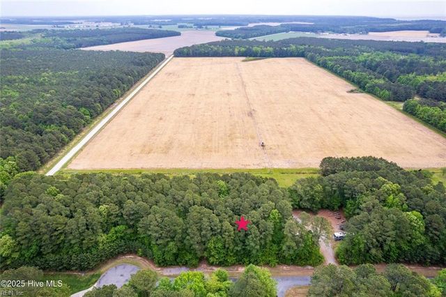 18 Suttons Landing RD, Hertford, NC 27944