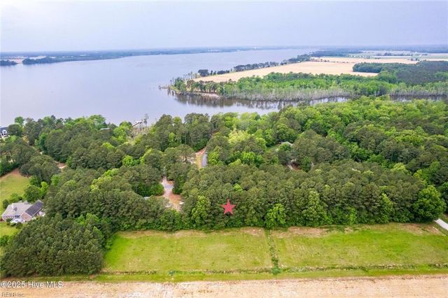 18 Suttons Landing RD, Hertford, NC 27944