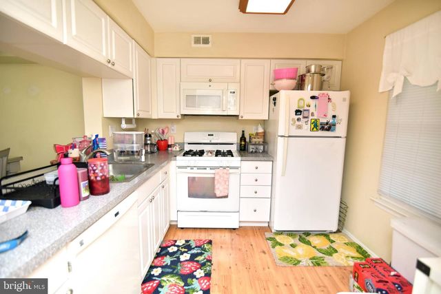 5207A KIPPEN PL, Mount Laurel, NJ 08054