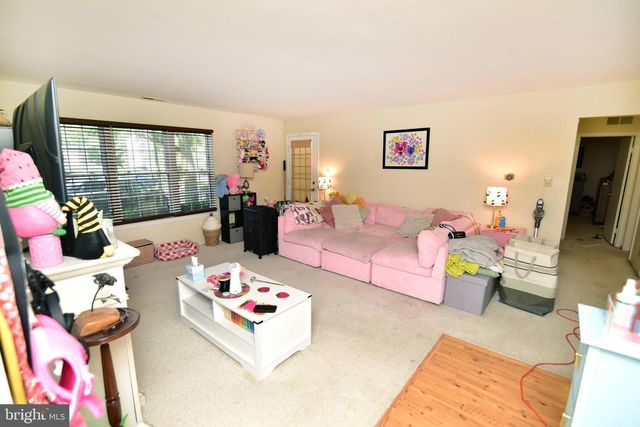 5207A KIPPEN PL, Mount Laurel, NJ 08054