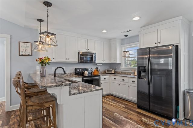 63 River Bluff Dr, Manquin, VA 23106