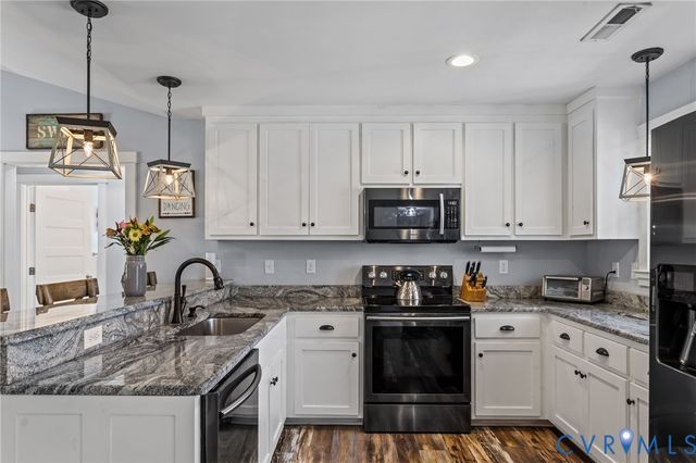 63 River Bluff Dr, Manquin, VA 23106