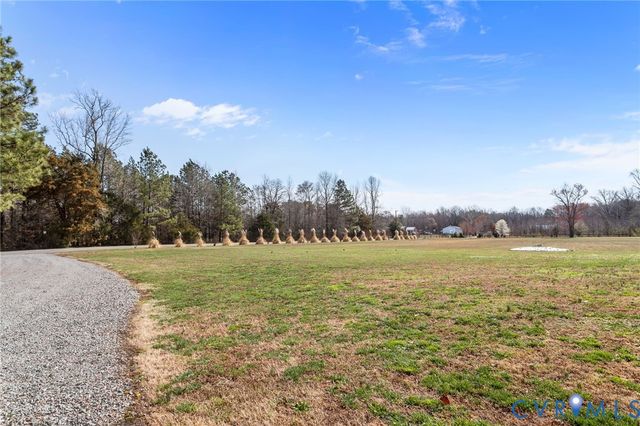 63 River Bluff Dr, Manquin, VA 23106