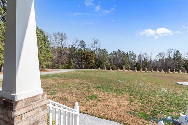 63 River Bluff Dr, Manquin, VA 23106