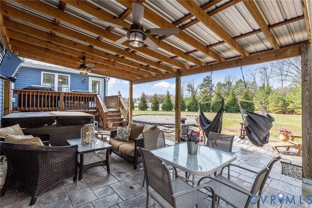 63 River Bluff Dr, Manquin, VA 23106