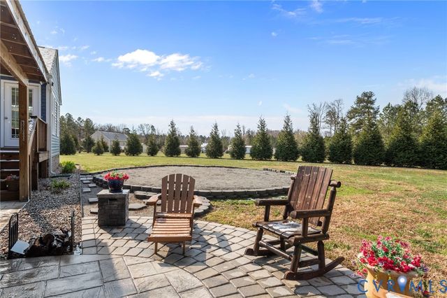 63 River Bluff Dr, Manquin, VA 23106