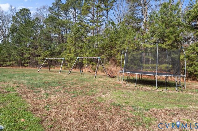 63 River Bluff Dr, Manquin, VA 23106