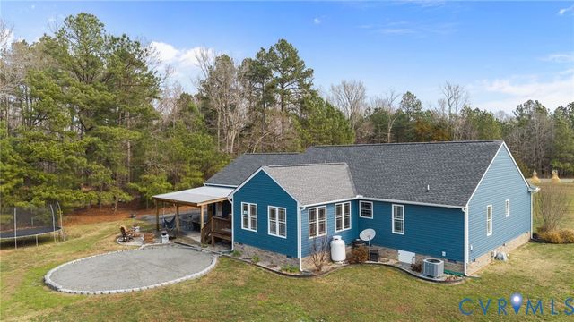 63 River Bluff Dr, Manquin, VA 23106