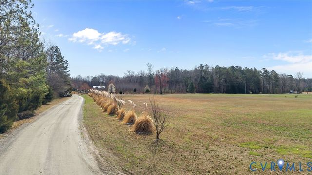 63 River Bluff Dr, Manquin, VA 23106