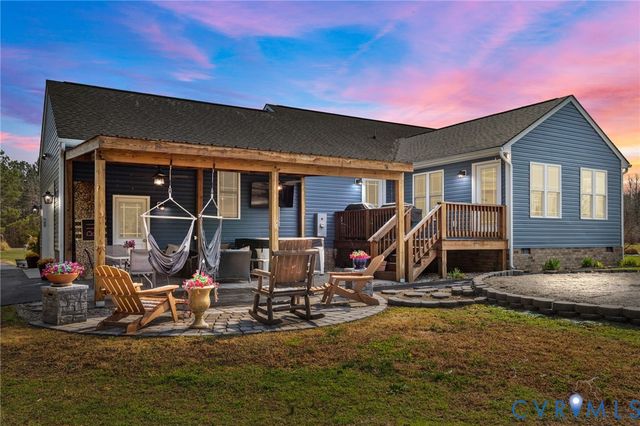 63 River Bluff Dr, Manquin, VA 23106