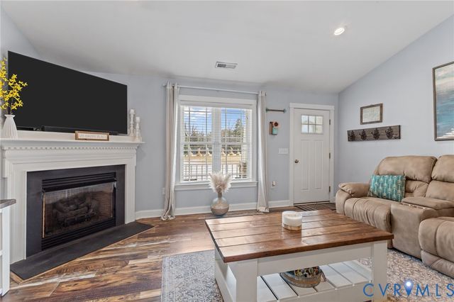 63 River Bluff Dr, Manquin, VA 23106