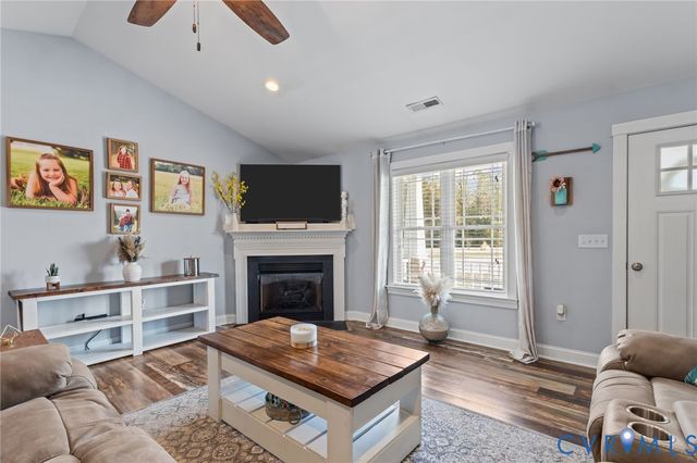 63 River Bluff Dr, Manquin, VA 23106