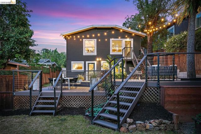 5945 Majestic Ave, Oakland, CA 94605
