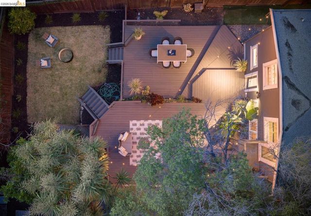 5945 Majestic Ave, Oakland, CA 94605