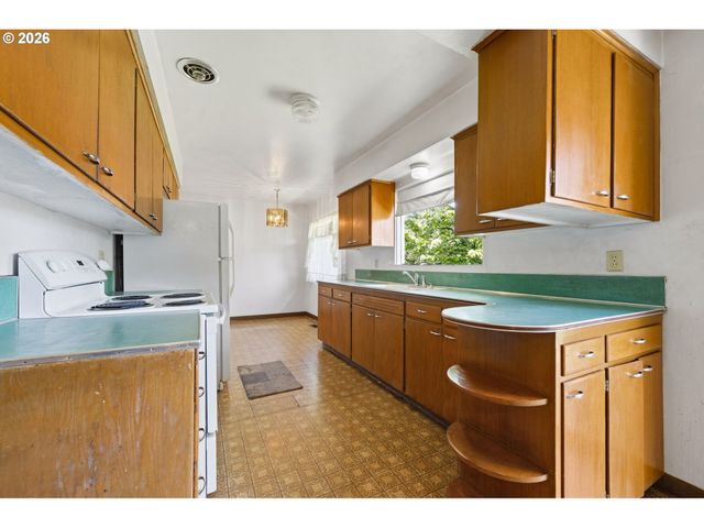 800 Nw SLUMAN Rd, Vancouver, WA 98665