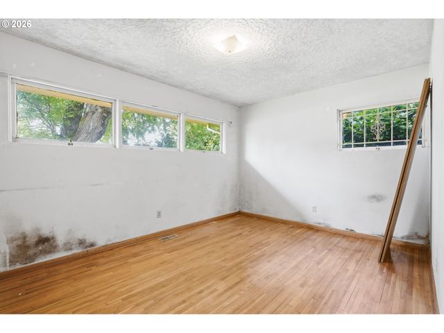 800 Nw SLUMAN Rd, Vancouver, WA 98665