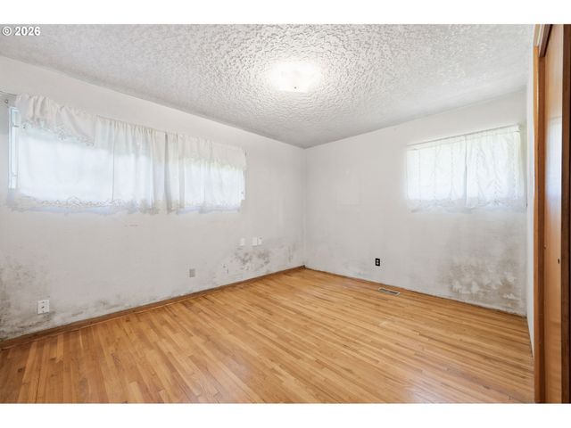 800 Nw SLUMAN Rd, Vancouver, WA 98665