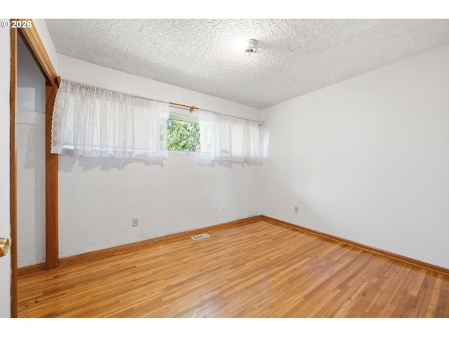 800 Nw SLUMAN Rd, Vancouver, WA 98665