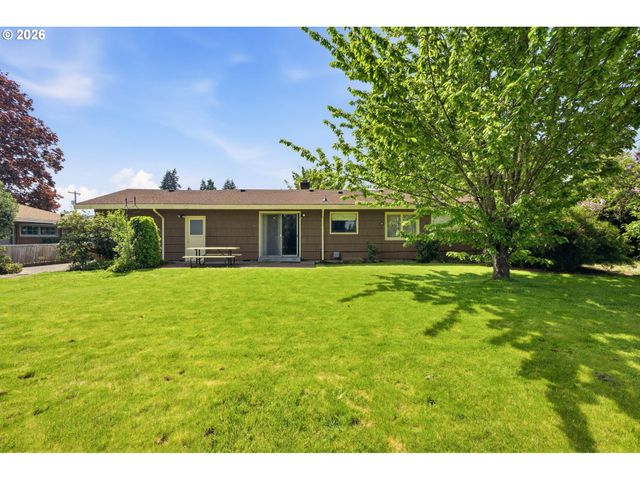 800 Nw SLUMAN Rd, Vancouver, WA 98665