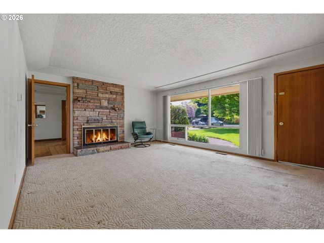 800 Nw SLUMAN Rd, Vancouver, WA 98665