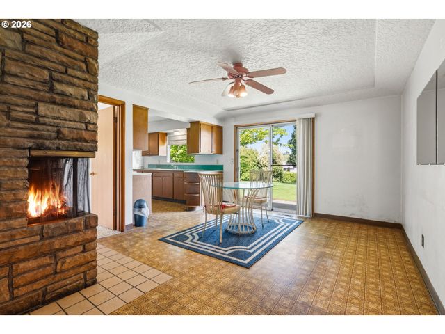 800 Nw SLUMAN Rd, Vancouver, WA 98665