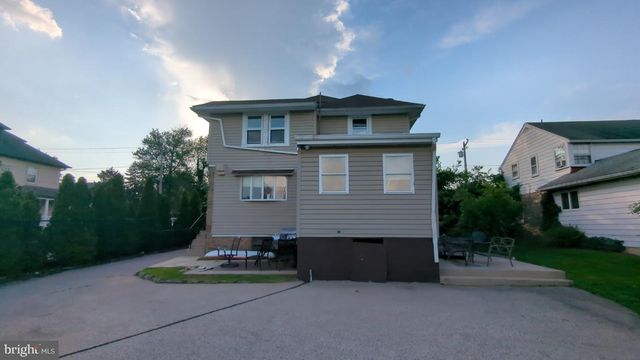 323 S CHESTER PIKE, Glenolden, PA 19036