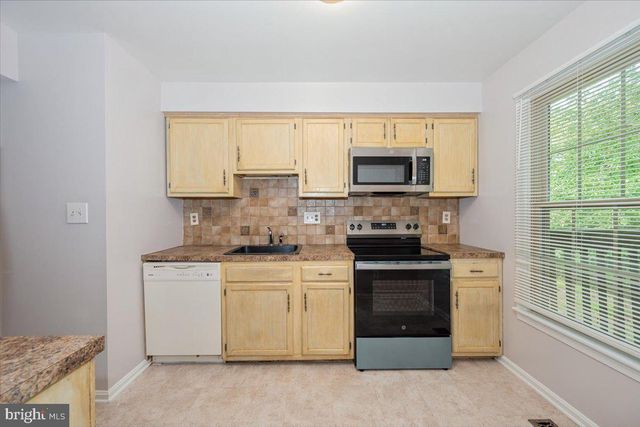 10113 MAPLE LEAF DR, Montgomery Village, MD 20886