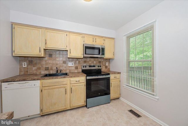 10113 MAPLE LEAF DR, Montgomery Village, MD 20886