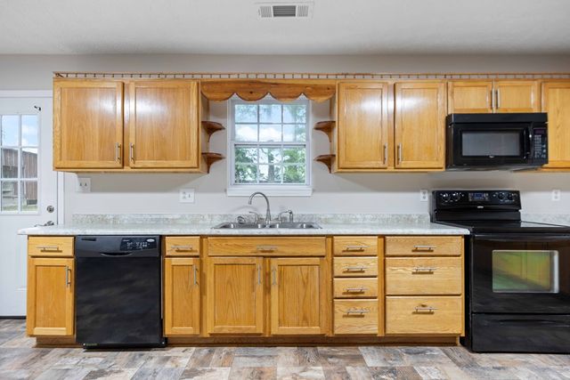 25 Gas Line Road, Phenix City, AL 36870