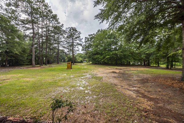 25 Gas Line Road, Phenix City, AL 36870