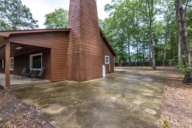 25 Gas Line Road, Phenix City, AL 36870