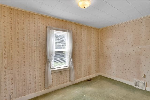208 Center St, Daugherty Twp, PA 15066
