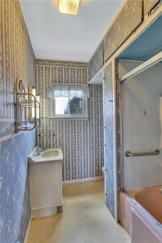 208 Center St, Daugherty Twp, PA 15066