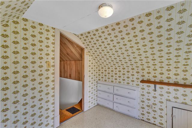 208 Center St, Daugherty Twp, PA 15066