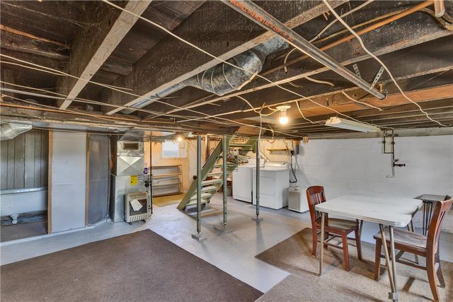 208 Center St, Daugherty Twp, PA 15066