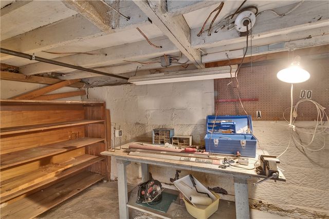 208 Center St, Daugherty Twp, PA 15066