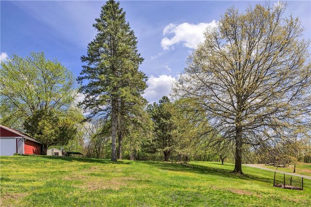 208 Center St, Daugherty Twp, PA 15066