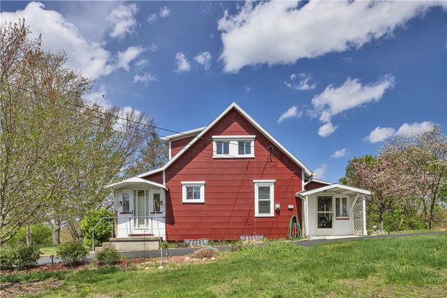 208 Center St, Daugherty Twp, PA 15066