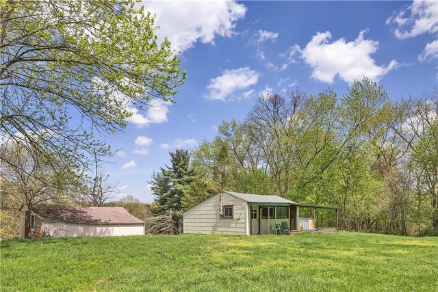 208 Center St, Daugherty Twp, PA 15066
