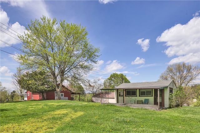 208 Center St, Daugherty Twp, PA 15066