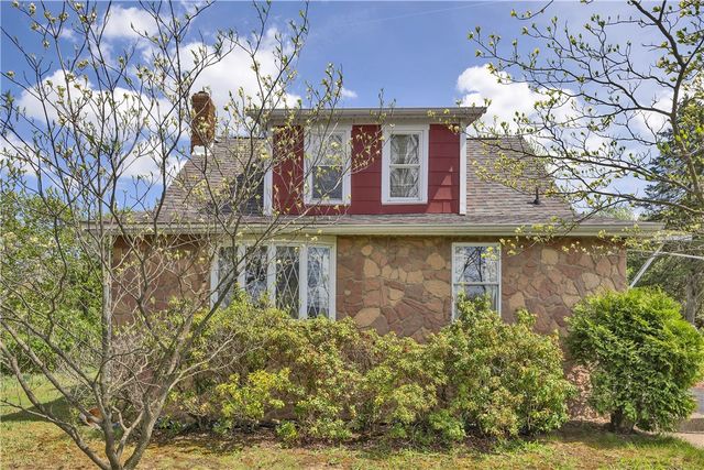 208 Center St, Daugherty Twp, PA 15066