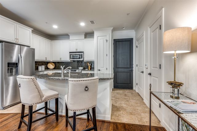 8616 Turtle Creek Boulevard 406, Dallas, TX 75225