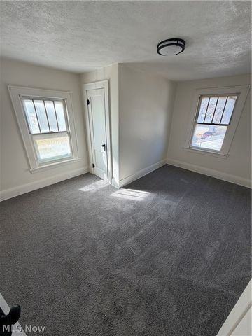 2458 East Avenue, Akron, OH 44314