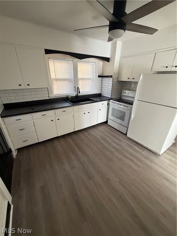 2458 East Avenue, Akron, OH 44314