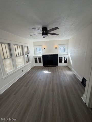 2458 East Avenue, Akron, OH 44314