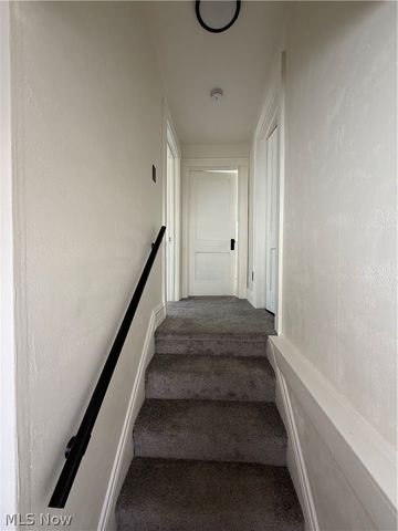 2458 East Avenue, Akron, OH 44314